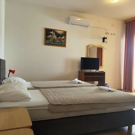 Tonino Apartments Pag Town Exterior photo